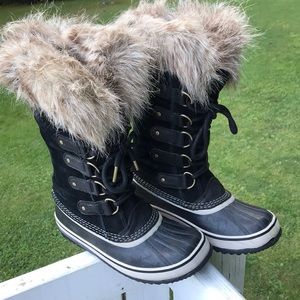 Sorel Joan of Arctic winter boots